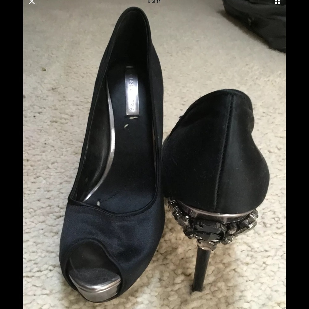 Bcbg MaxAzria night satin shoe 10B